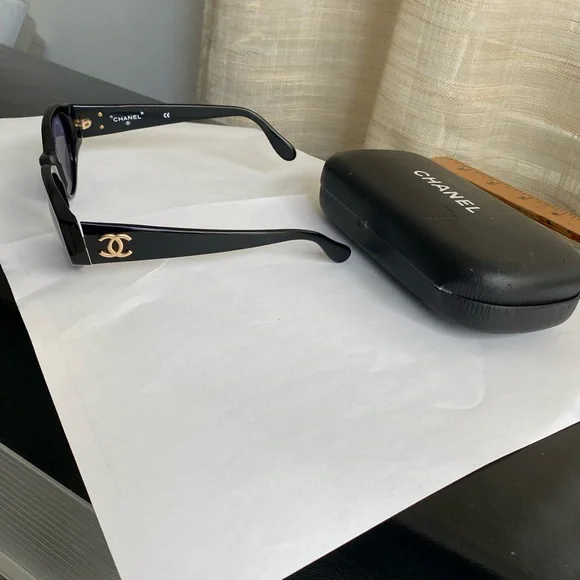 Chanel Black Sunglasses with Gold CC logo Accents - Picture 4 of 8
